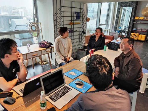 熱烈祝賀中巖科技與四川交通職業技術學院簽訂產學研合作框架協議，助力軟件外包服務創新發展